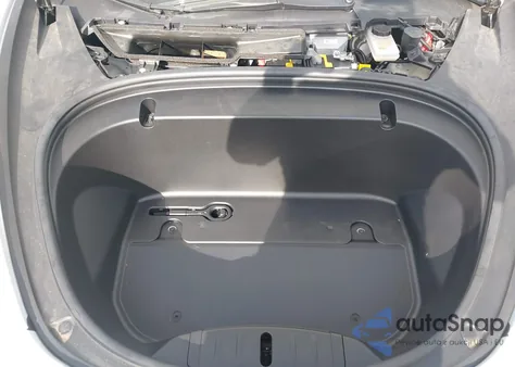 2020 Tesla Model 3 Long Range Dual Motor All-Wheel Drive z USA, uszkodzony, nr VIN 5YJ3E1EB6LF622297